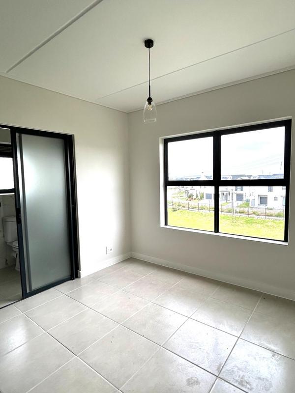 2 Bedroom Property for Sale in The Huntsman Western Cape